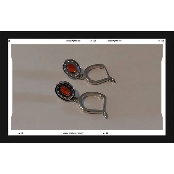 New~925 SS Oval Garnet & White Sapphire Gemstone Leverback Dangle Earrings - Picture 3 of 3